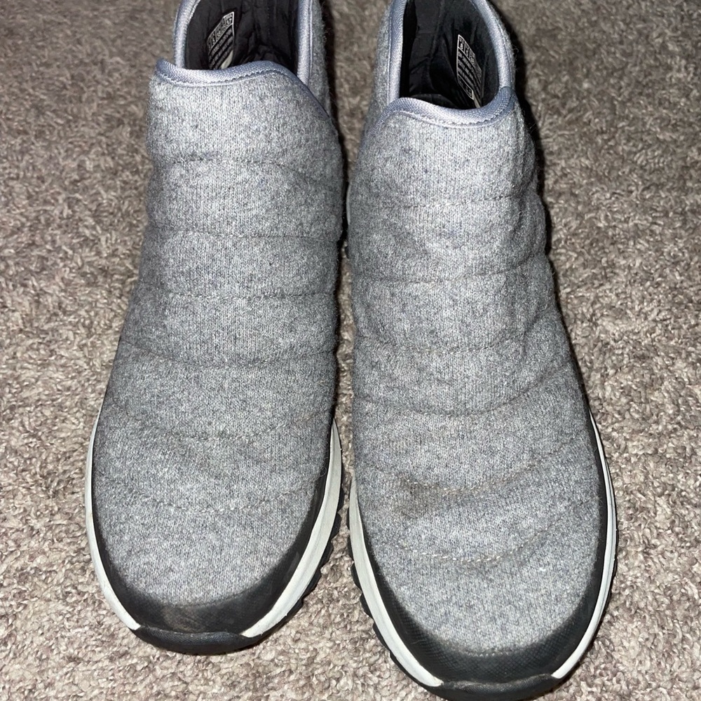 Skechers Gray Quilted Men's Sneakers